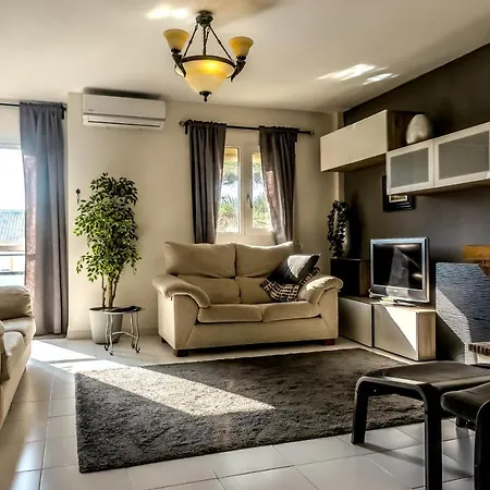 Apartamento Atico Con Terraza - A 600 Metros De Playa La Carihuela - Piscina - Parking Gratis -excelente Wifi