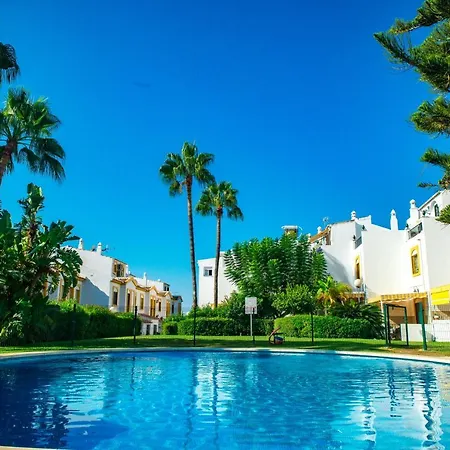 Apartmán Atico Con Terraza - A 600 Metros De Playa La Carihuela - Piscina - Parking Gratis